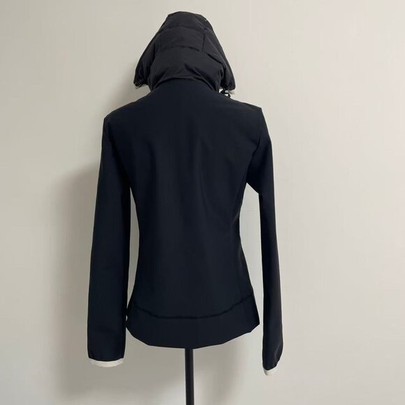 Hooded paneled twill and quilted stretch-shell down jacket - Picture 5 of 15